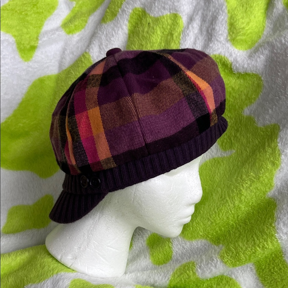 D&Y Black Lined Cap - Picture 4 of 5